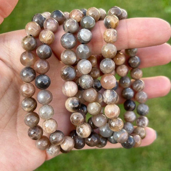 Black Moonstone 8mm bracelet - Picture 3 of 3